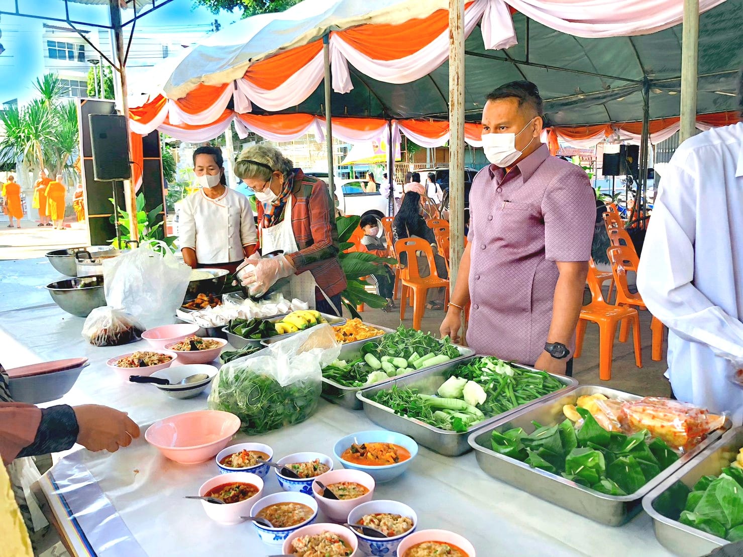 title - เป็นประธานในพิธีถวายภัตราหารเพล​โครงการบรรพชาอุปสมบท 99 รูป เพื่อถวายพระพรชัยมงคลแด่ สมเด็จพระเจ้าลูกเธอ เจ้าฟ้าพัชรกิติยาภา ฯ